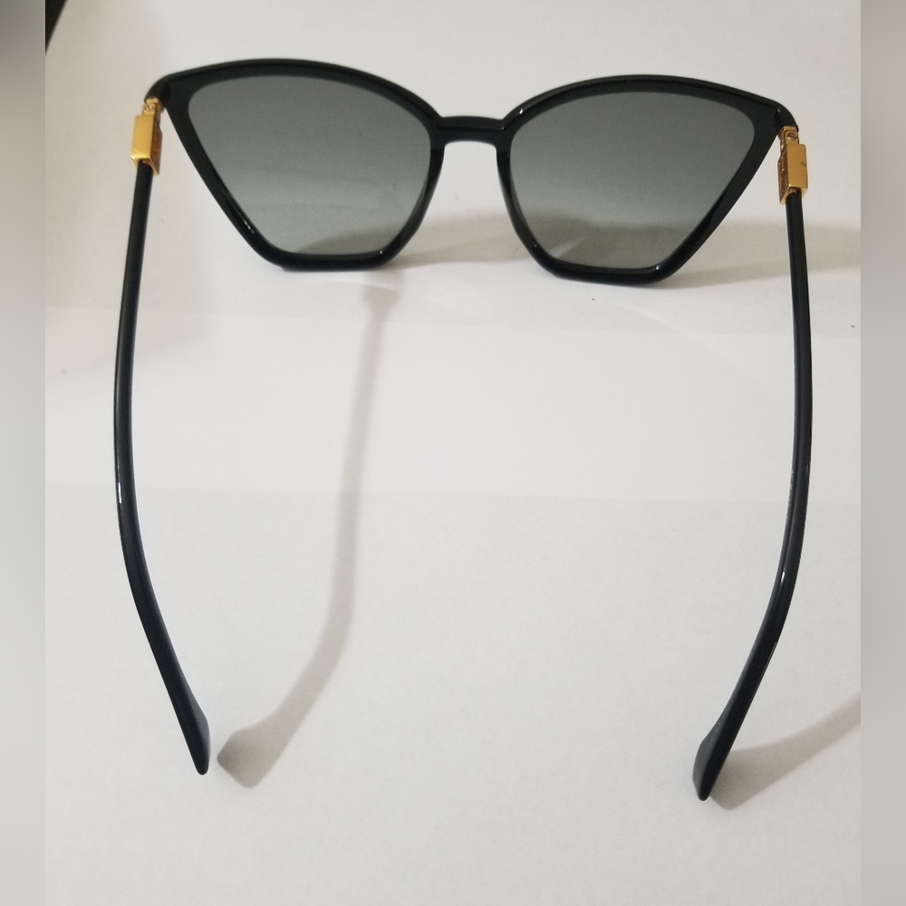 Fendi vintage Cat eye Sunglasses! - Picture 3 of 7